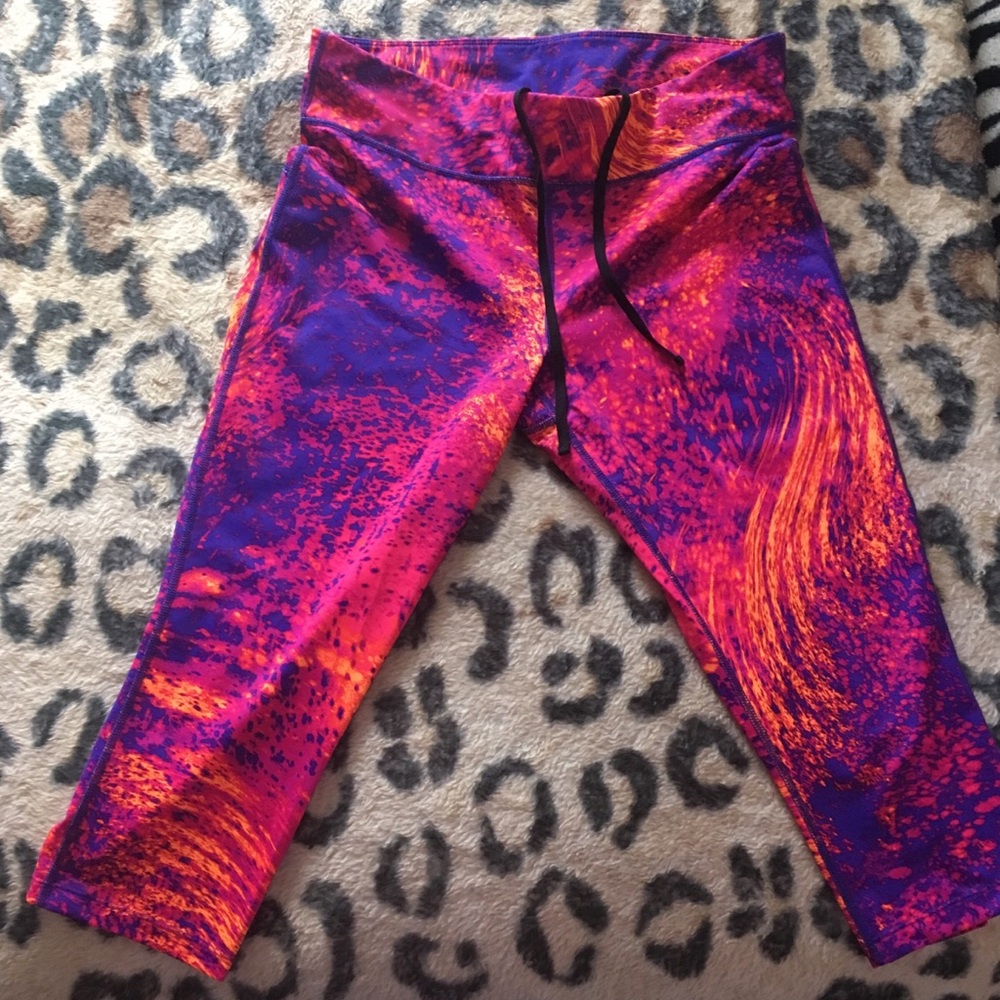 Xersion workout Capri leggings EUC